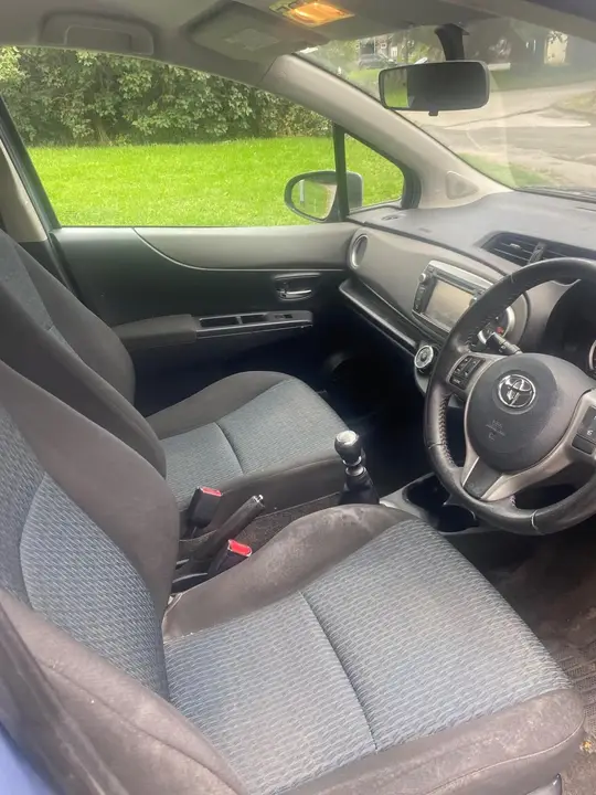 Toyota Yaris 2011 photo 5