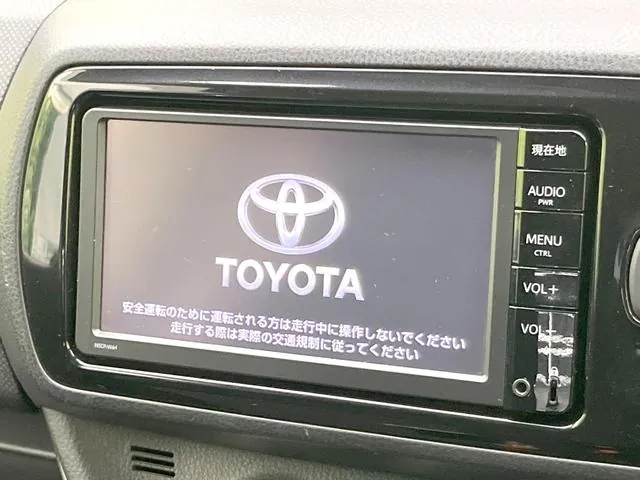 Toyota Vitz 2016 photo 3