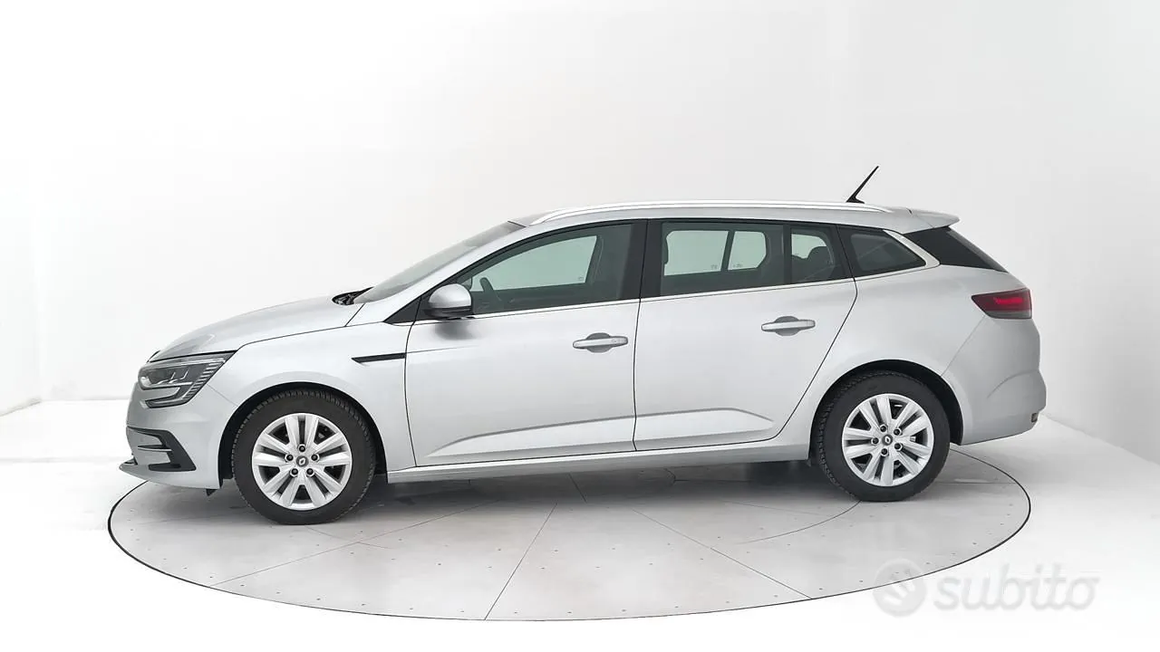 Renault Megane 2021 photo 2
