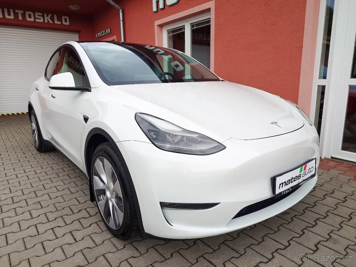 Tesla Model Y 2023 photo 4