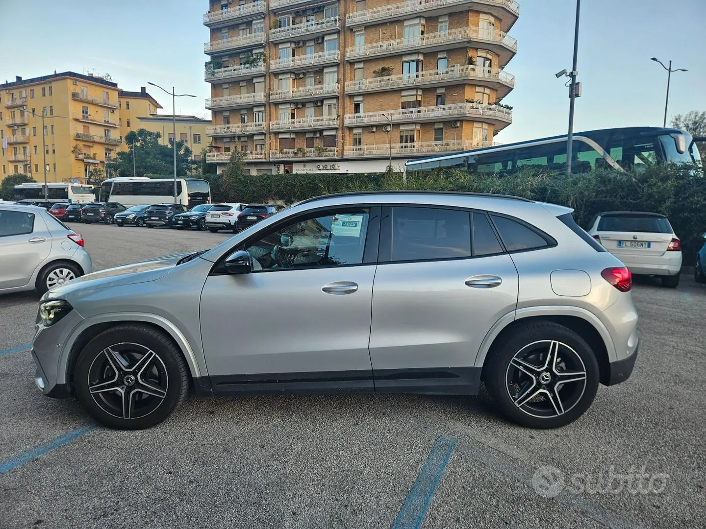 Mercedes-Benz Gla 2023 photo 2