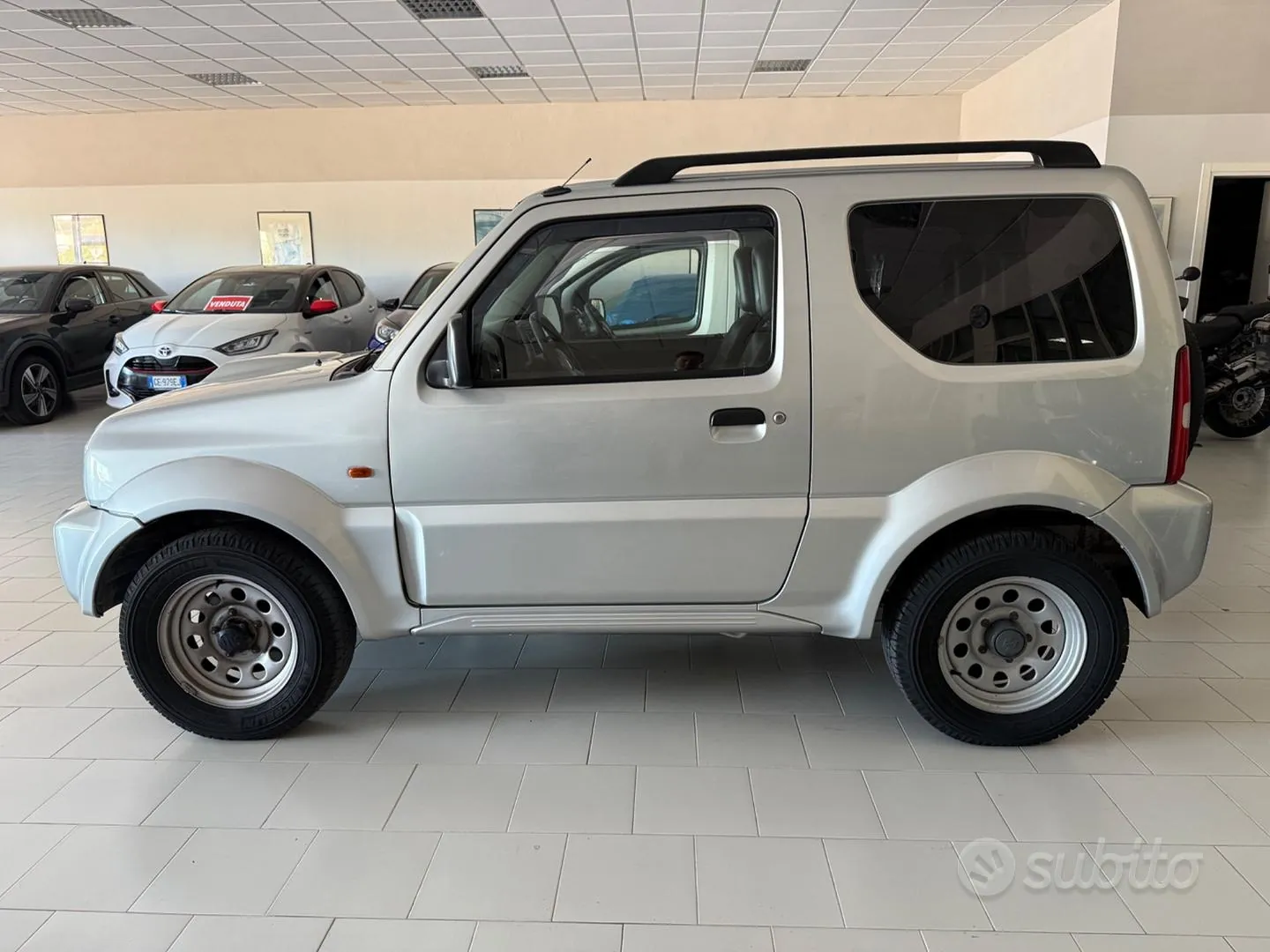 Suzuki Jimny 2005 photo 2