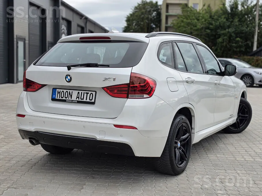 BMW X1 2011 photo 2
