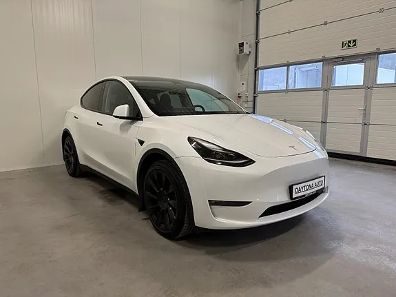 Tesla Model Y 2023 photo 4