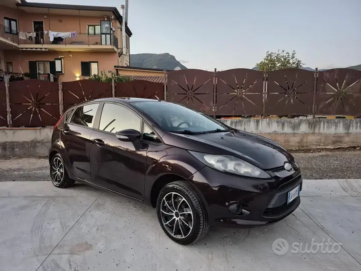 Ford Fiesta 2011 photo 5