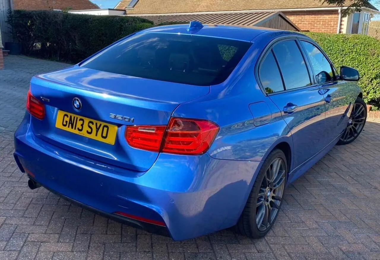 BMW 3 Series 2012 photo 2