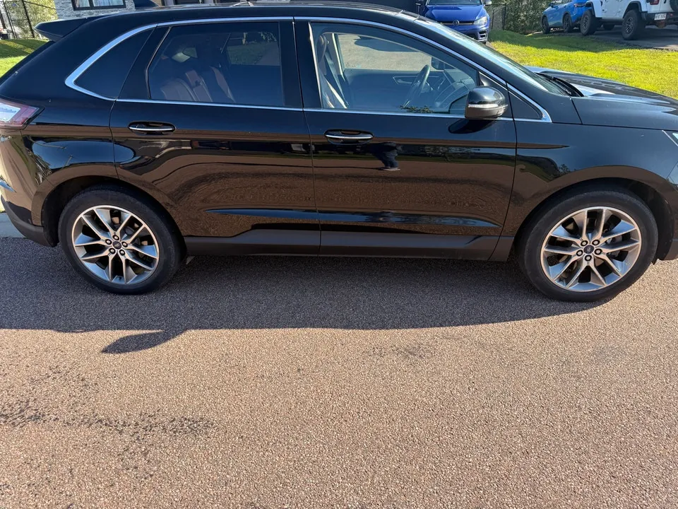 Ford Edge 2017 photo 2