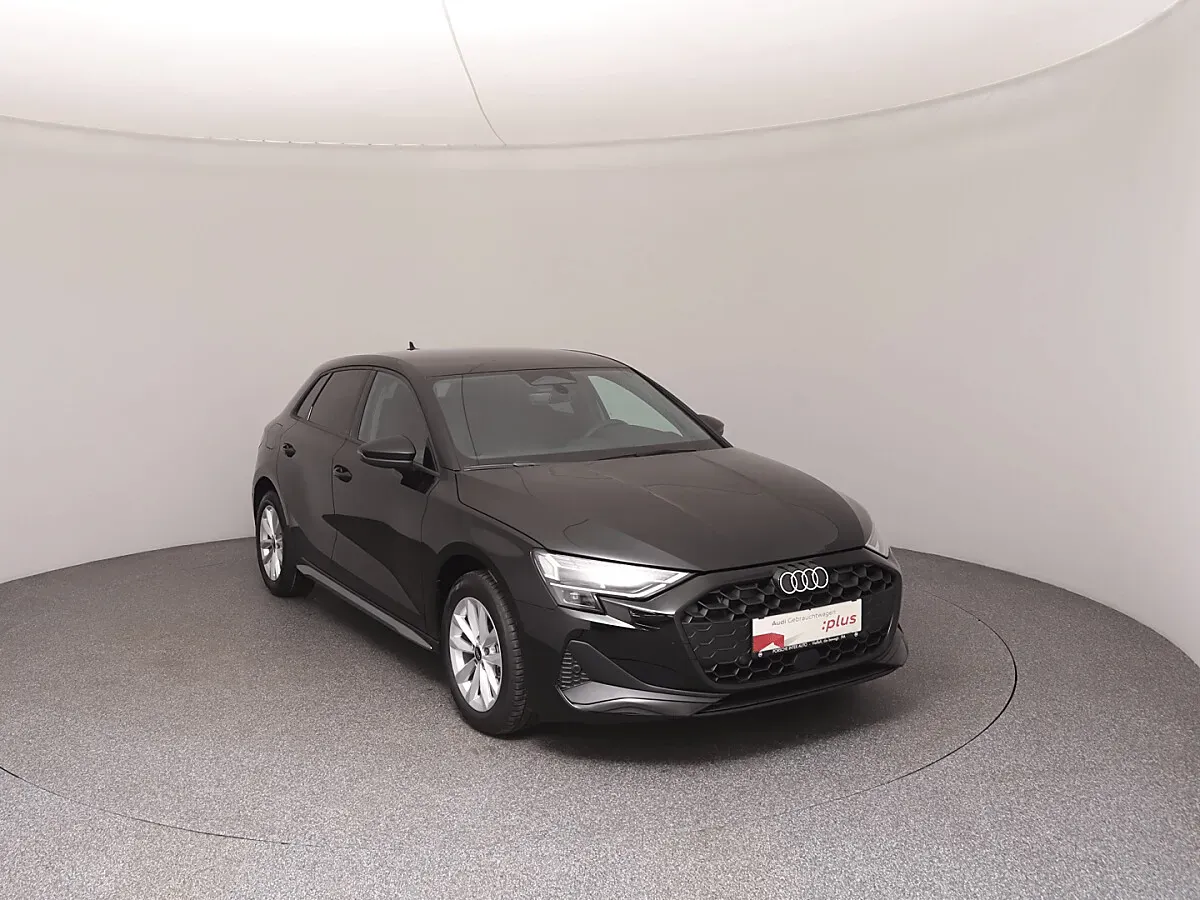 Audi A3 2026 photo 2