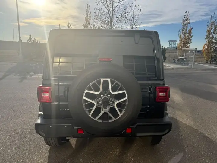 Jeep Wrangler 2026 photo 4
