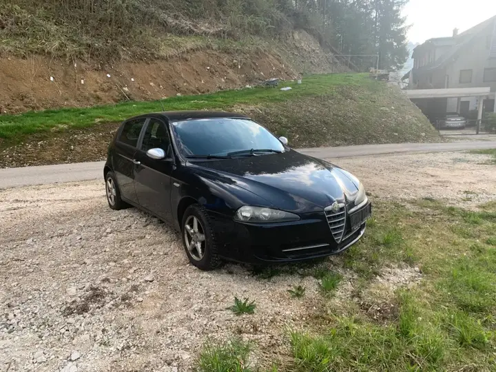 Alfa Romeo 147 2009 photo 3