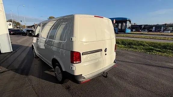 Volkswagen Transporter 2023 photo 3