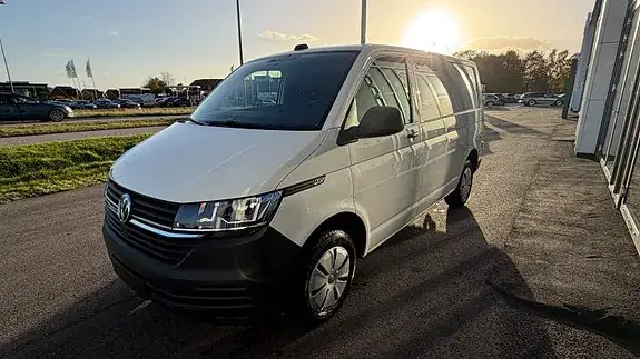 Volkswagen Transporter 2023 photo 2