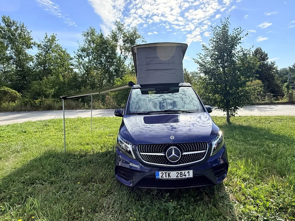 Mercedes-Benz V300 2023 photo 2