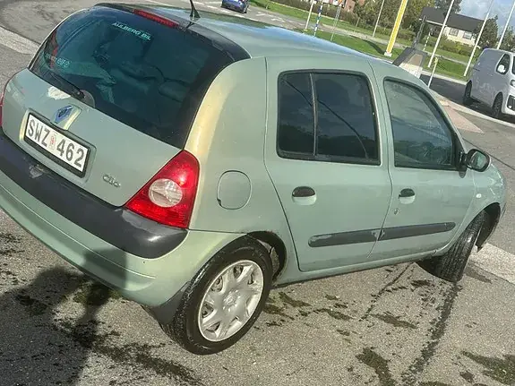 Renault Clio 2002 photo 5