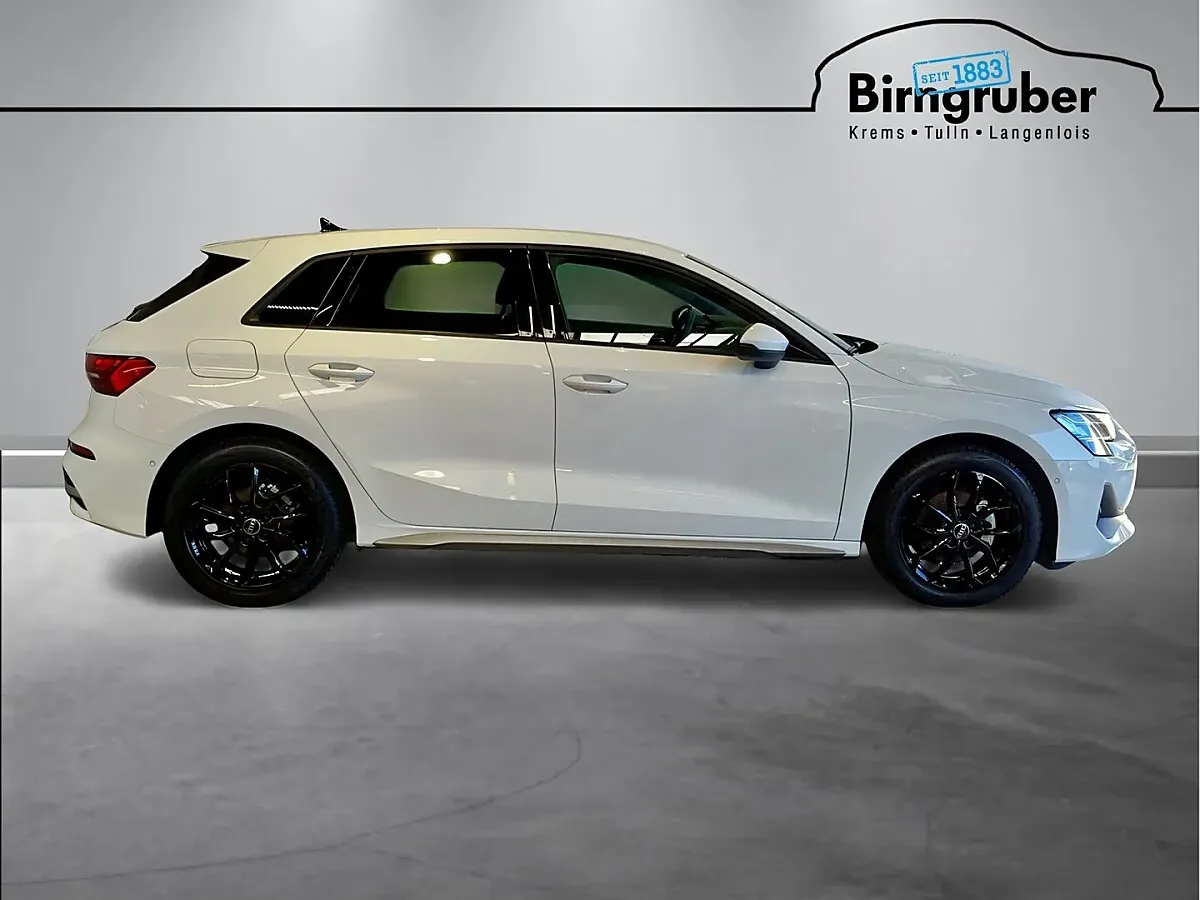 Audi A3 2025 photo 3