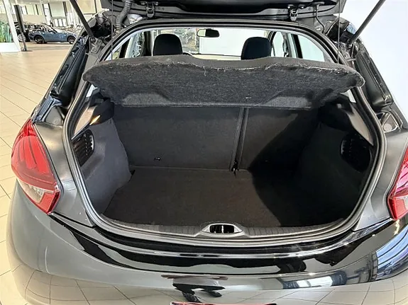 Peugeot 208 2018 photo 5