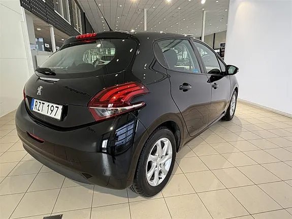 Peugeot 208 2018 photo 4