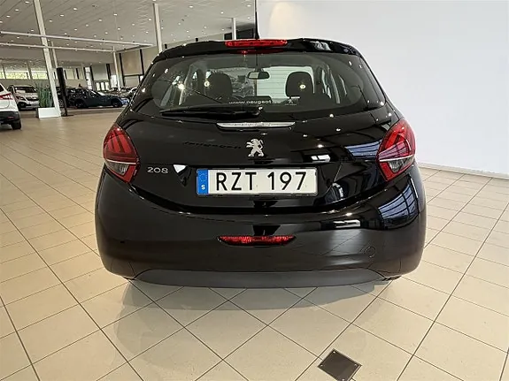 Peugeot 208 2018 photo 3