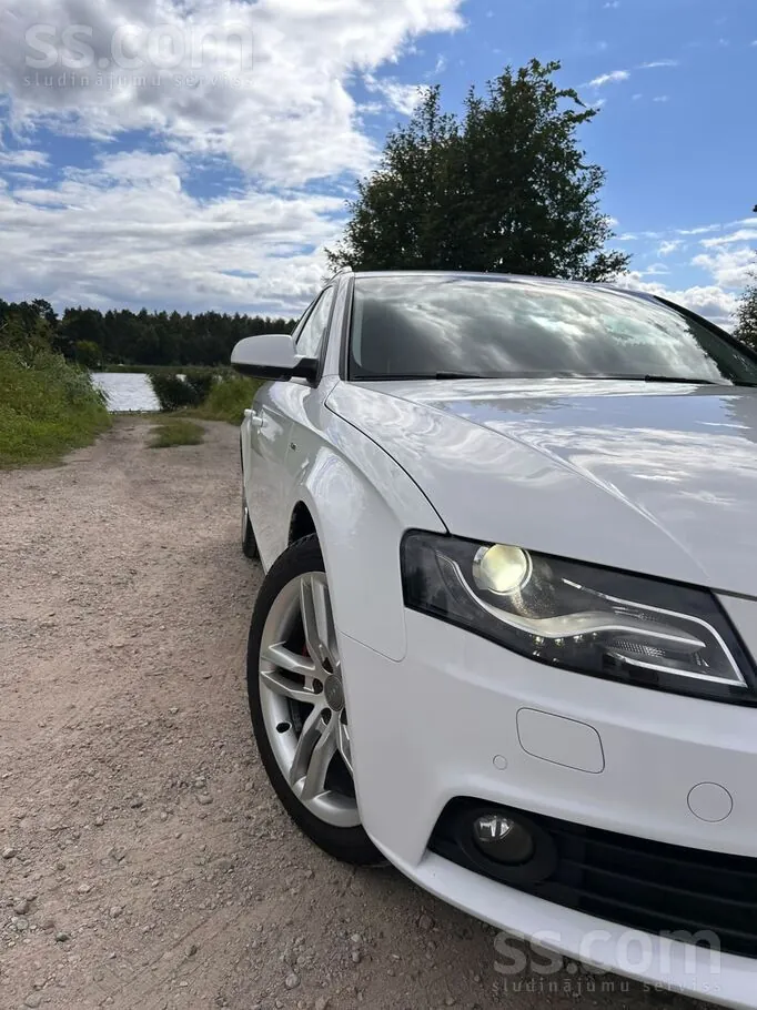 Audi A4 2011 photo 4