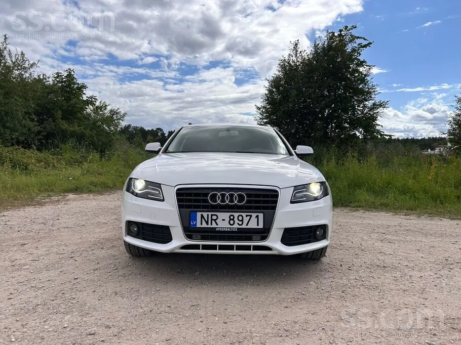 Audi A4 2011 photo 2