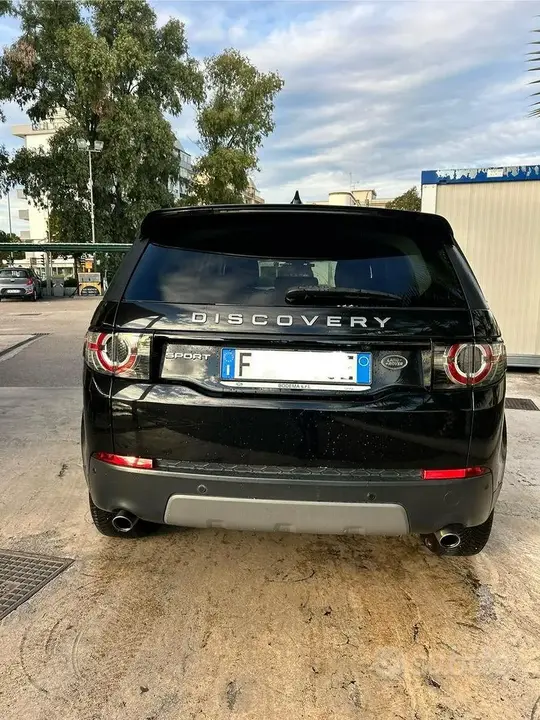 Land Rover Discovery Sport 2018 photo 3
