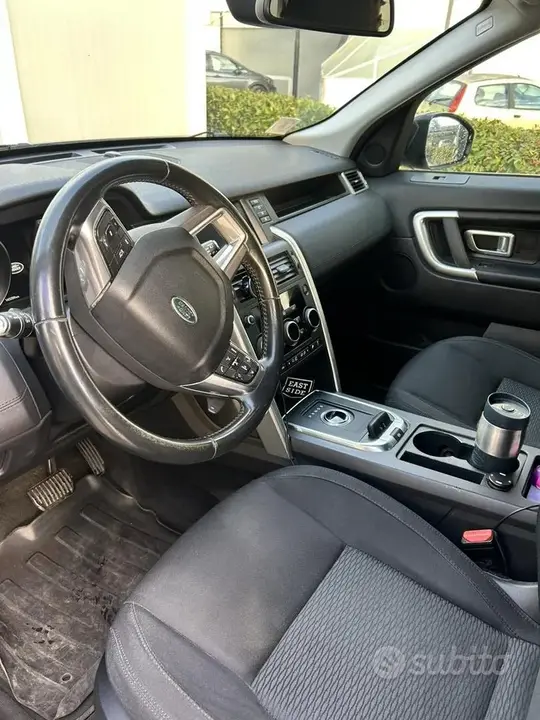 Land Rover Discovery Sport 2018 photo 4