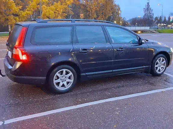 Volvo V70 2009 photo 3