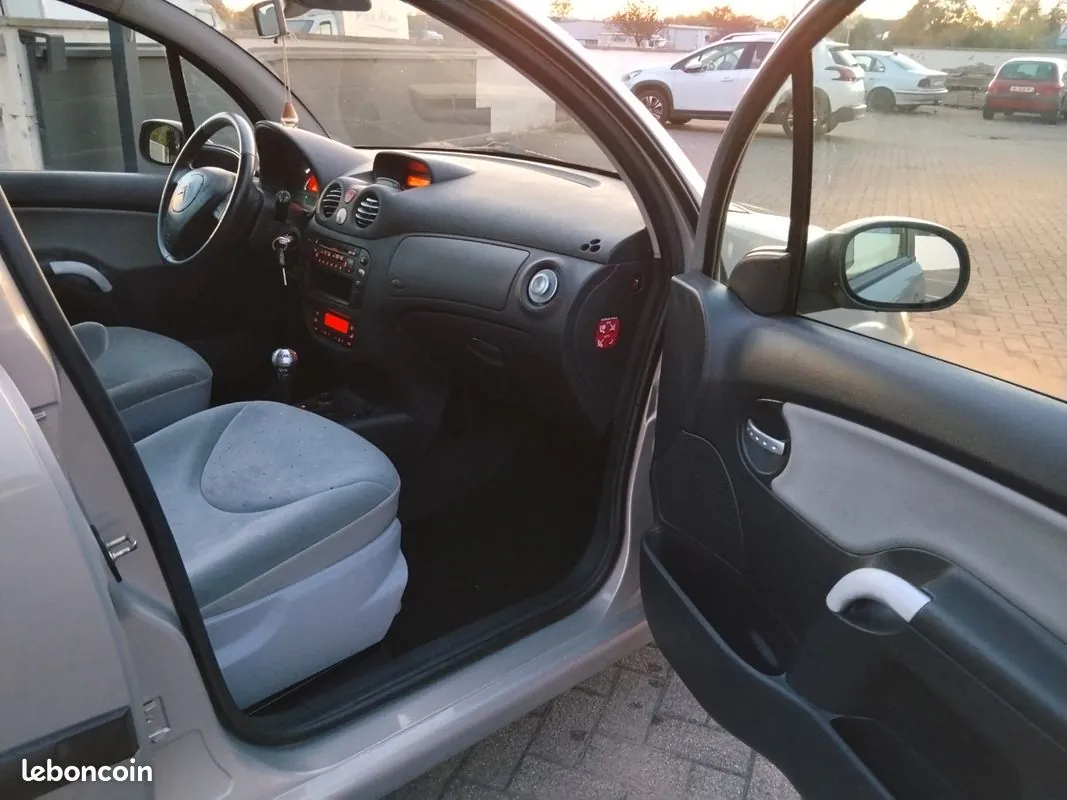 Citroen C3 2004 photo 3