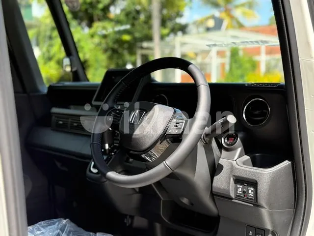 Honda N-Box 2025 photo 4