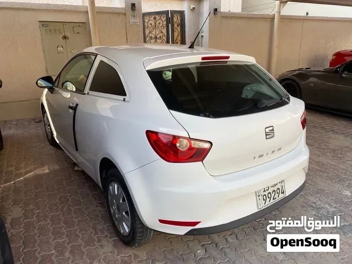 Toyota Yaris 2015 photo 2