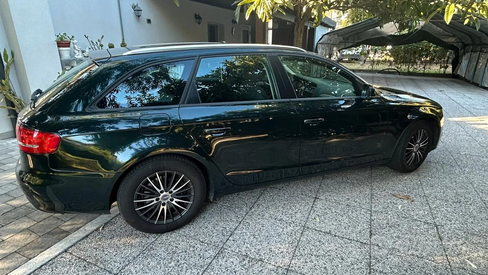 Audi A4 Avant 2009 photo 2