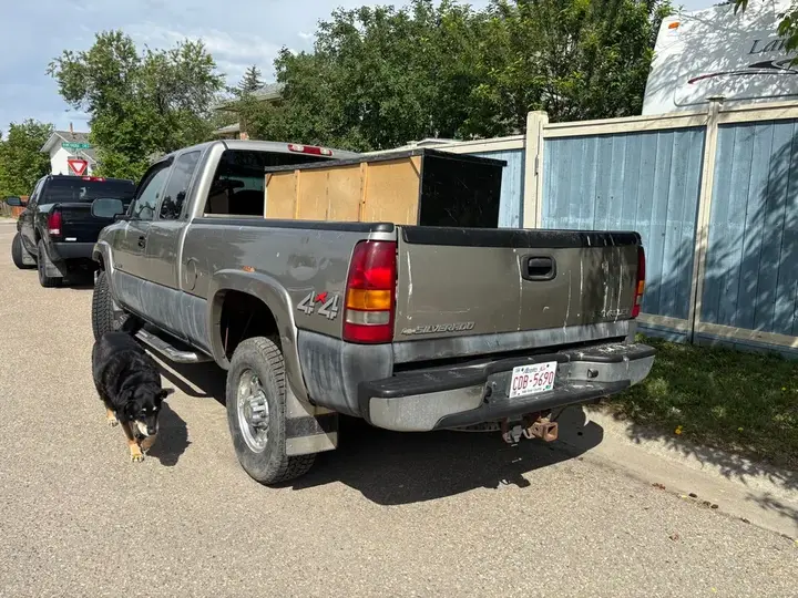 Chevrolet Silverado 2500 2002 photo 2