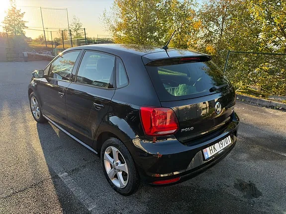 Volkswagen Polo 2015 photo 2