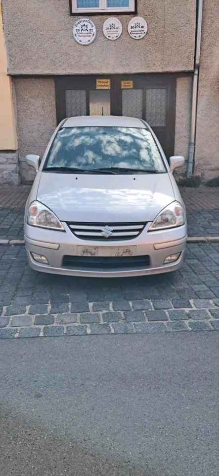 Suzuki Liana