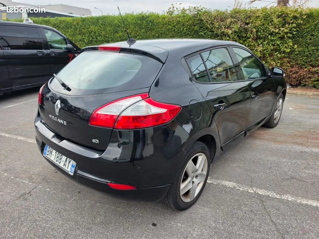 Renault Megane 2011 photo 4