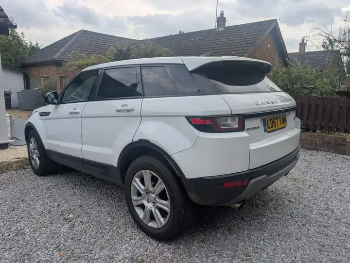 Land Rover Range Rover Evoque 2017 photo 4