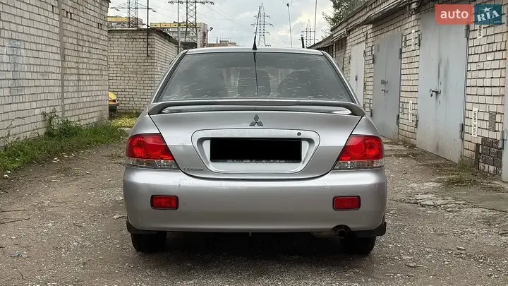 Mitsubishi Lancer 2005 photo 4