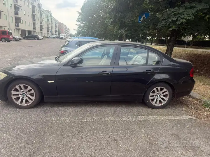 BMW 320D 2006 photo 4