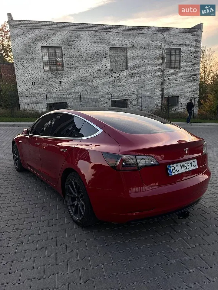 Tesla Model 3 2018 photo 5