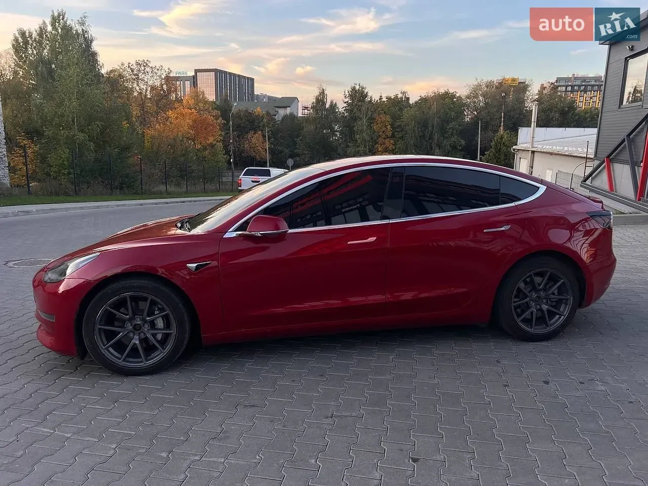Tesla Model 3 2018 photo 4