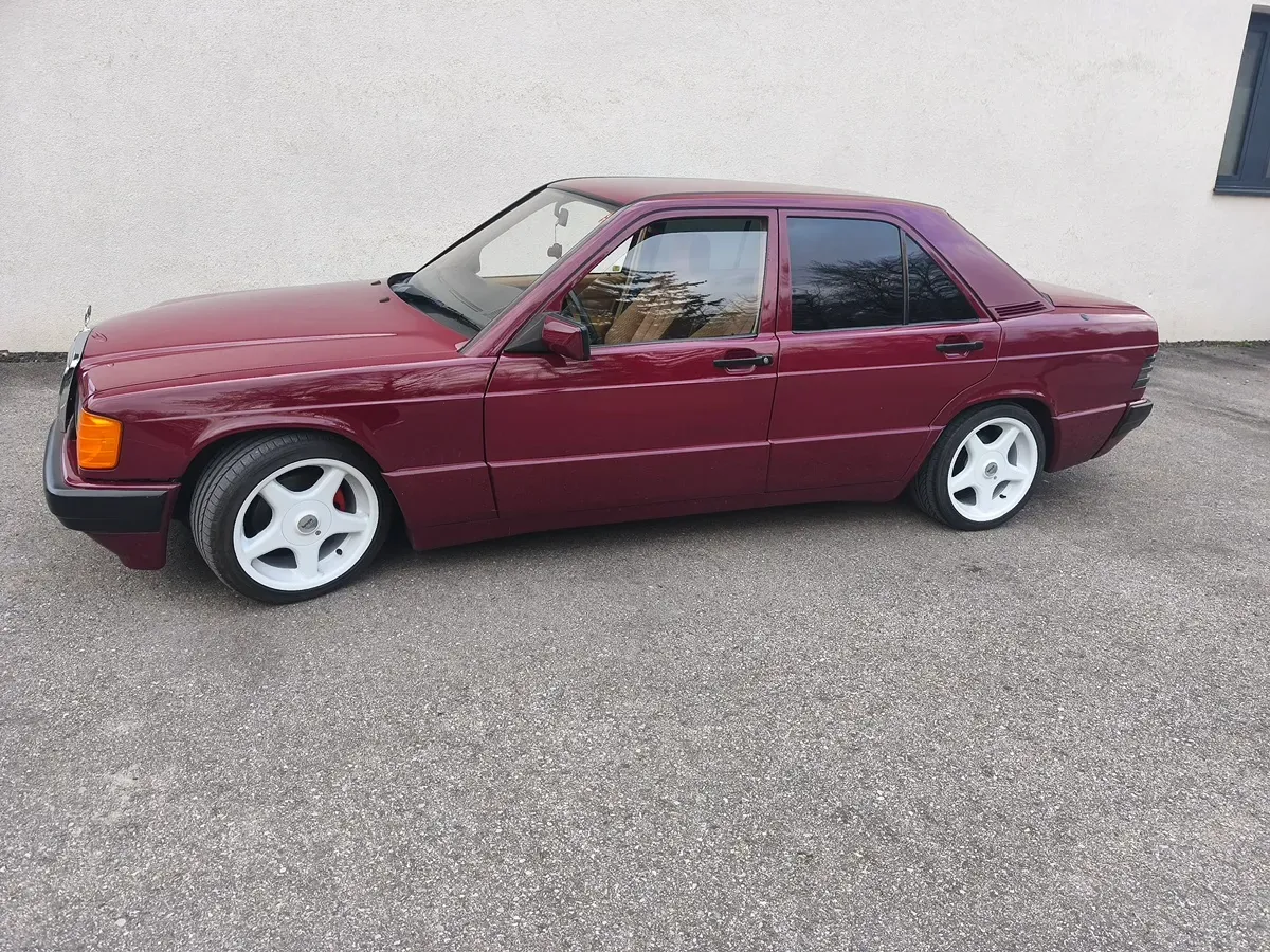 Mercedes-Benz 190 1989 photo 2