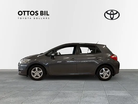 Toyota Auris 2011 photo 3