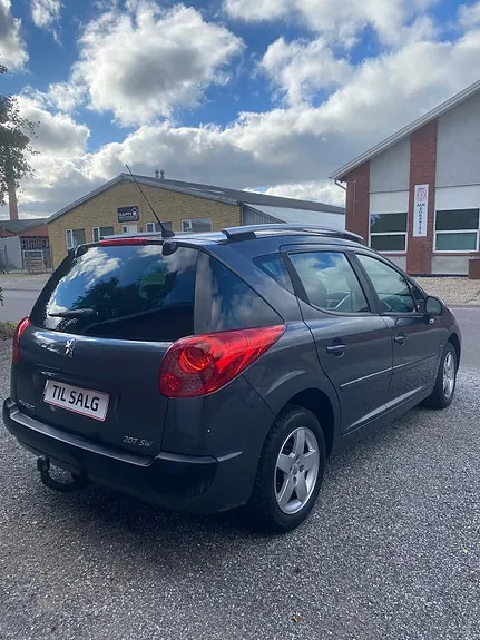 Peugeot 207 2008 photo 4