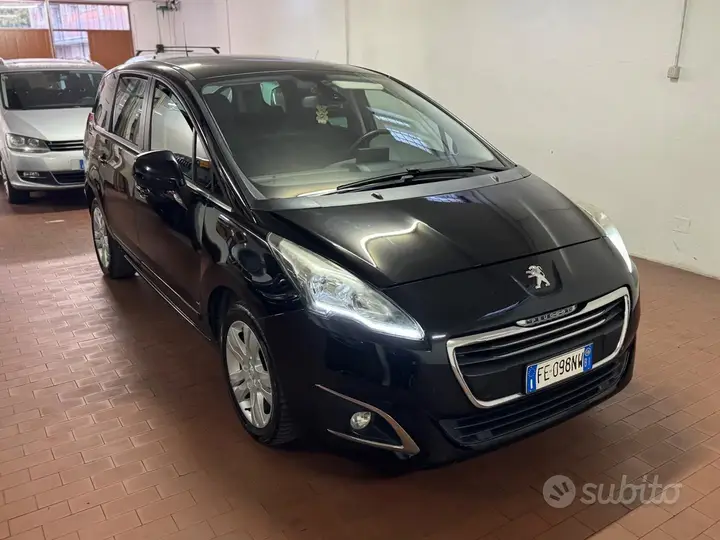 Peugeot 5008 2016 photo 2