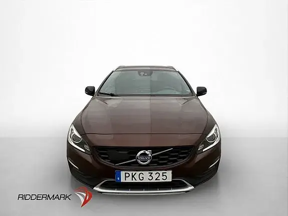 Volvo V60 Cross Country 2018 photo 2