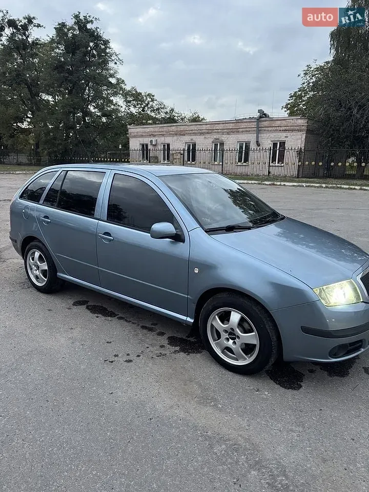 Skoda Fabia 2007 photo 2