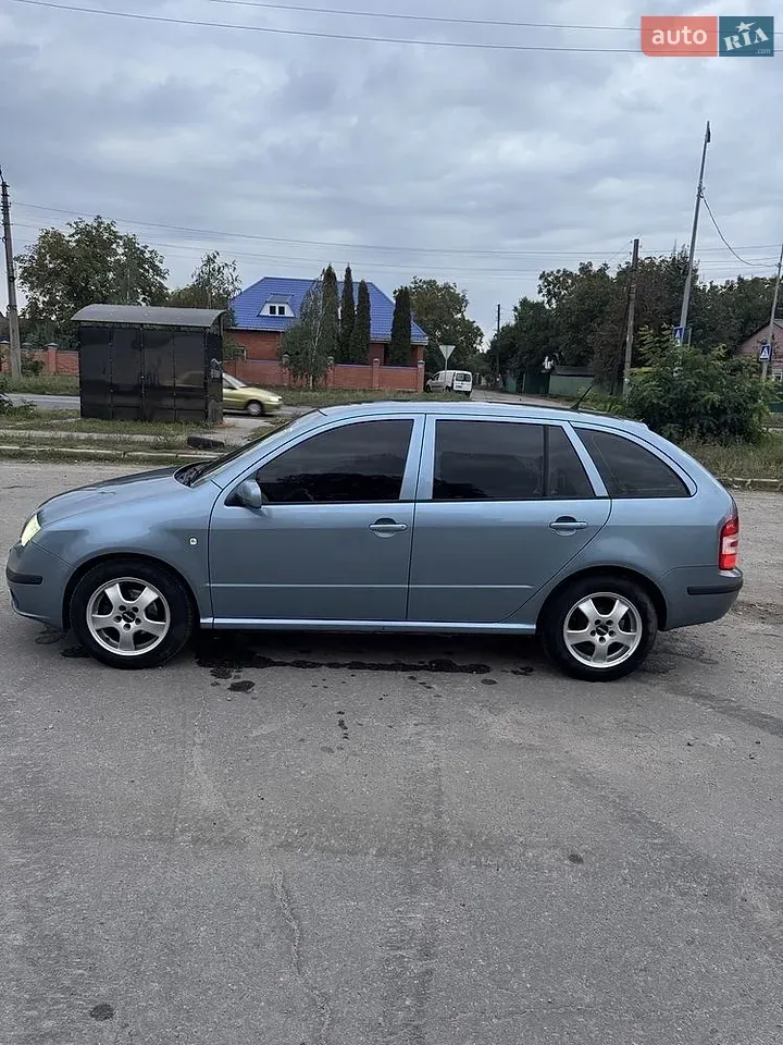 Skoda Fabia 2007 photo 3