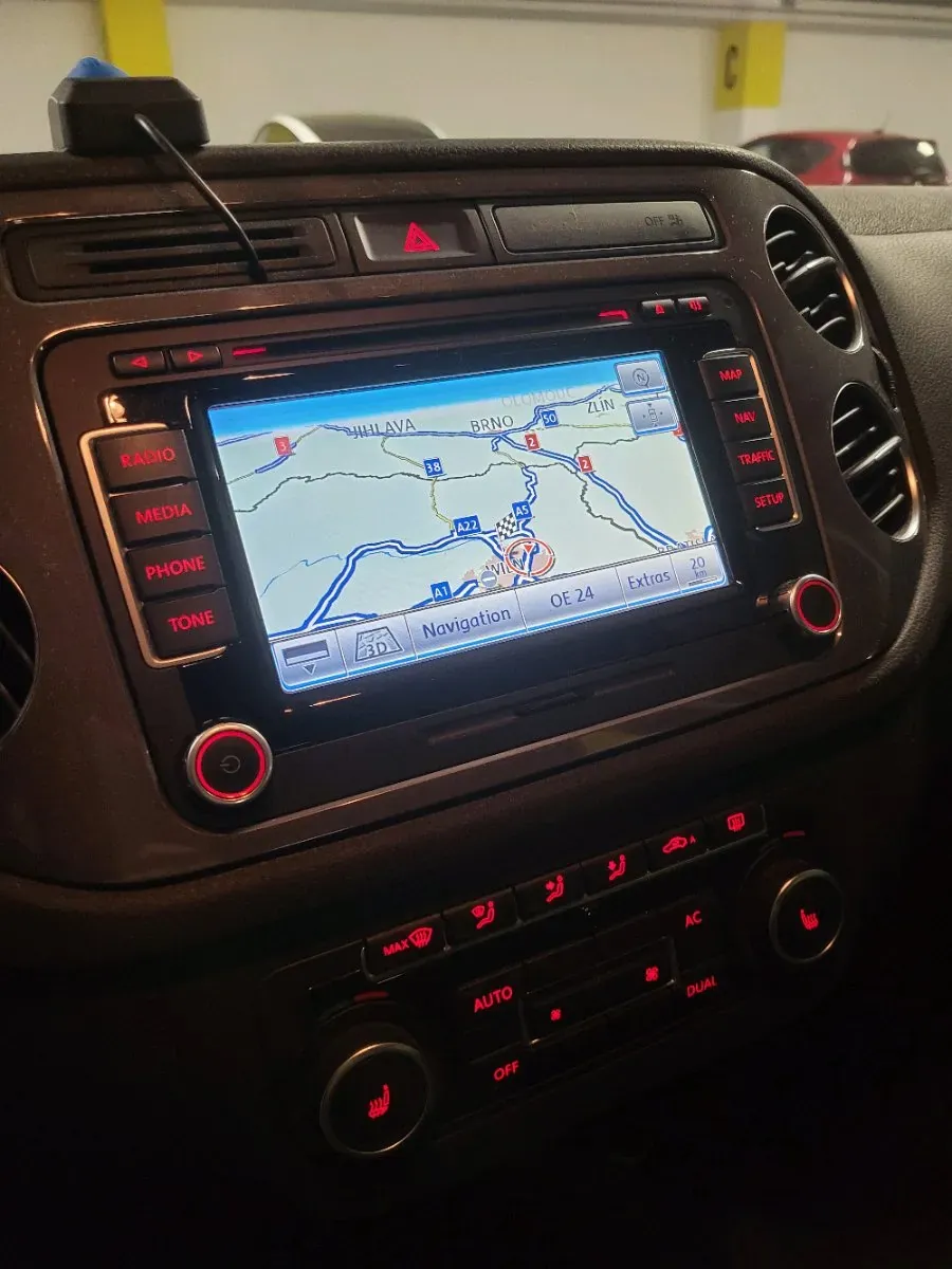 Volkswagen Tiguan 2011 photo 3