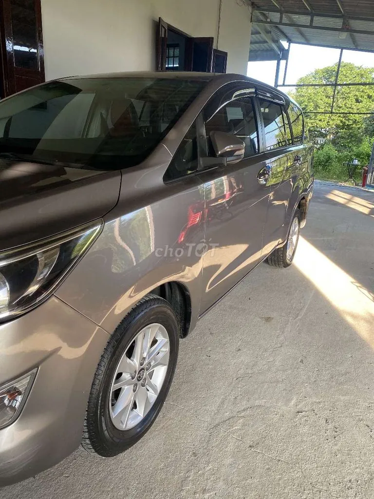 Toyota Innova 2017 photo 2