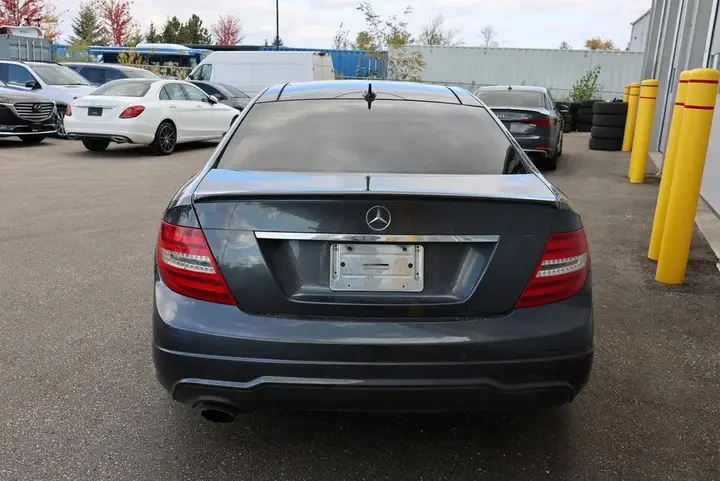 Mercedes-Benz C-Class 2012 photo 5